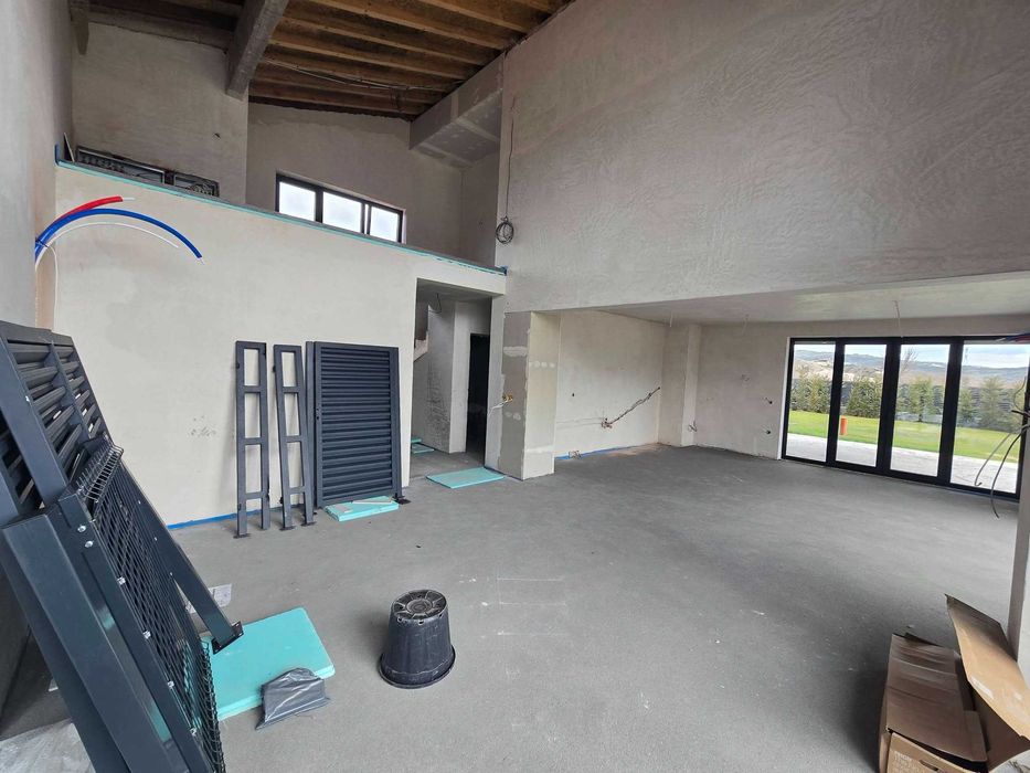 Бутикова къща с минерална вода за продажба до Банско и село Баня