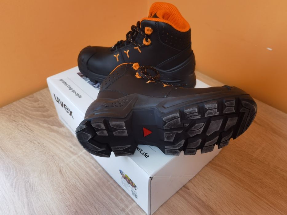 Работни обувки UVEX  Номер 37