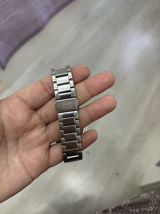 часу tommy hilfiger
