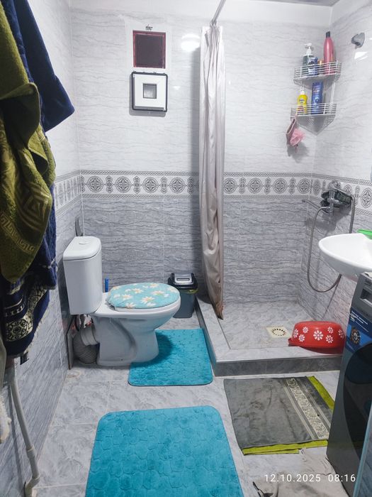 Срочна 2 хоналик дом сотилади шароитлари ремонти  зор