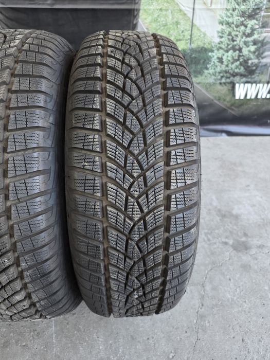 215/65/16 Goodyear 4бр