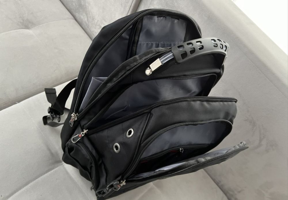 Отличный школьный рюкзак