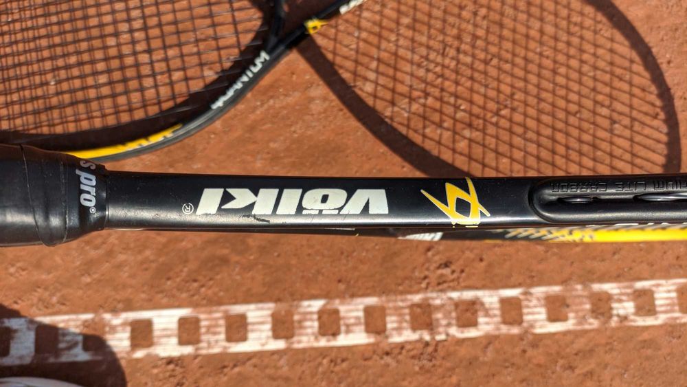 VOLKL QUANTUM TOUR 10 MID  ракетата на Борис Бекер