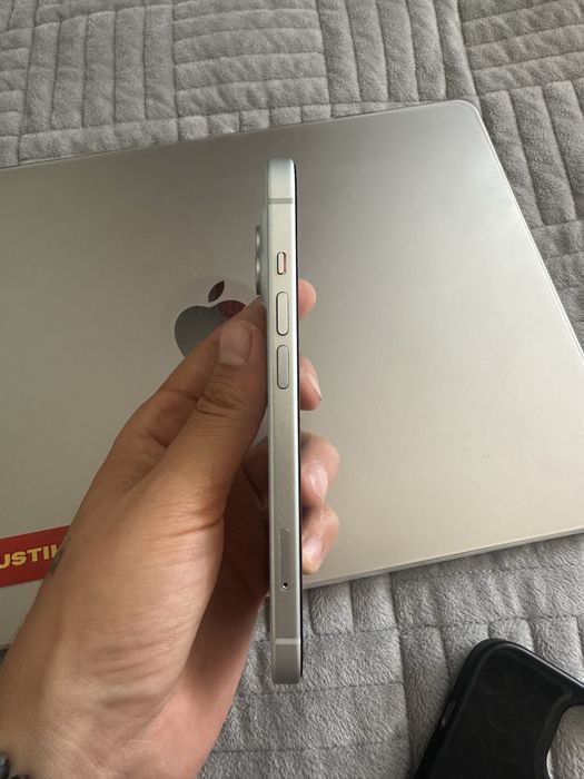 iPhone 15 на 128 гб в ИДЕАЛЕ