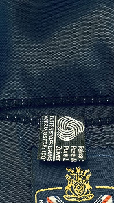 Елегантен класически костюм Hiller за официални поводи