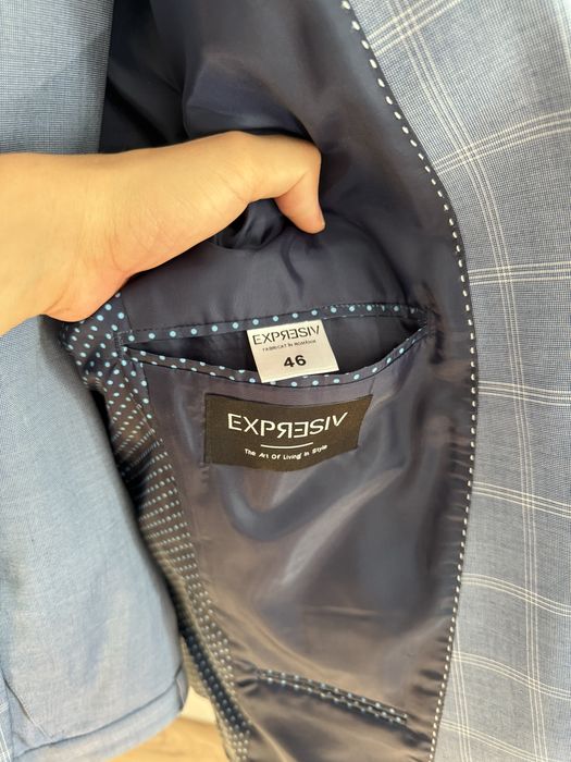 Costum de eveniment albastru