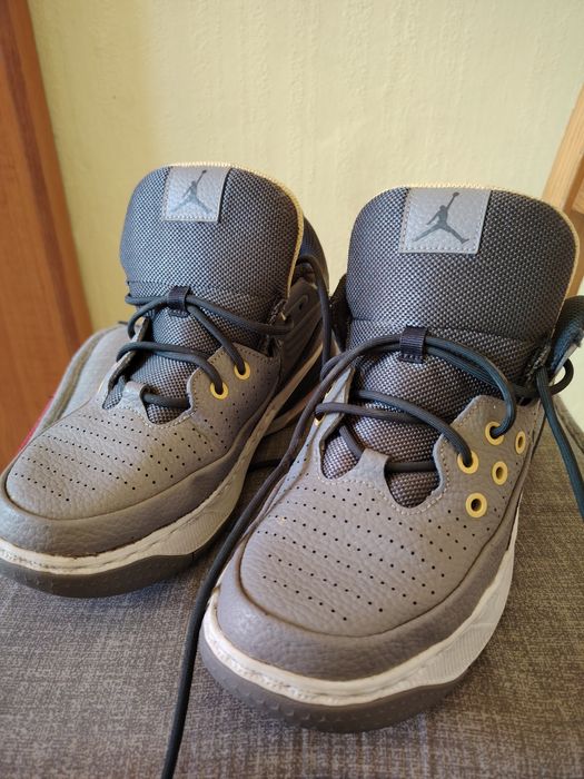 Маратонки Jordan max aura