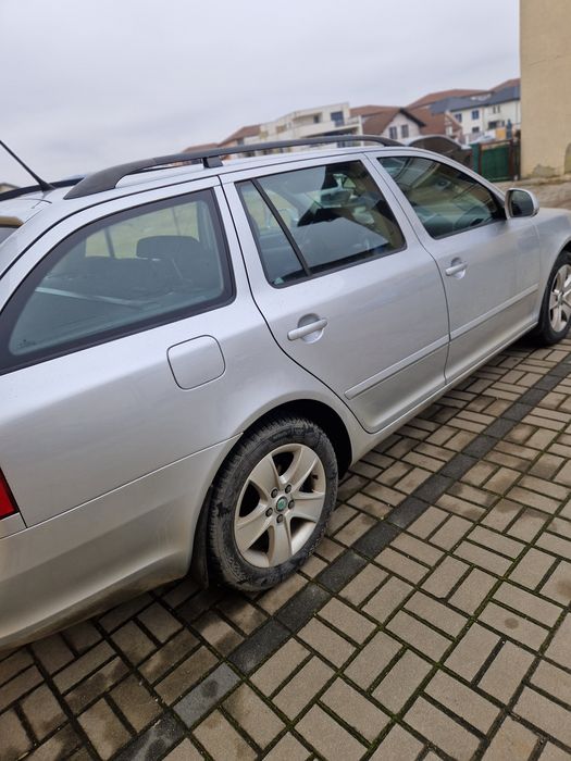 Vând Skoda Octavia combi