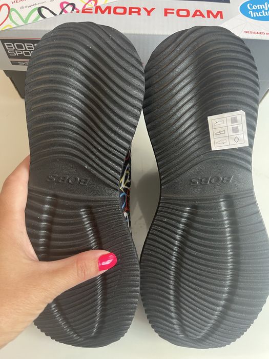 SKECHERS нови 37 номер