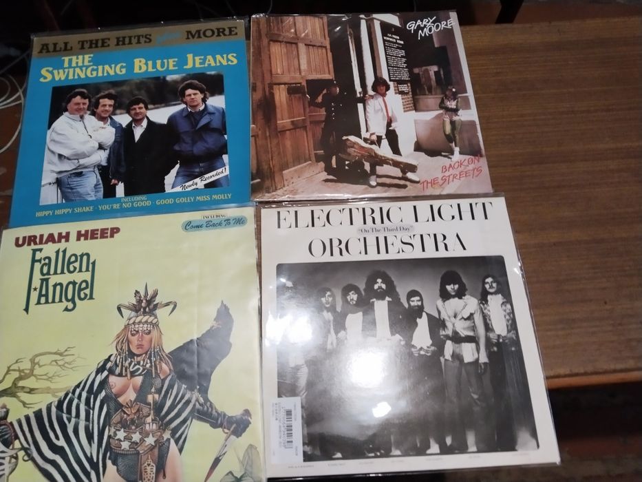 Виниловые пластинки продам.