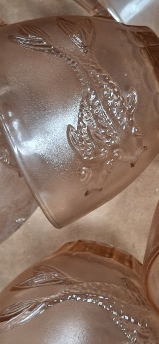 Всичко в розово стъкло