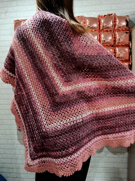 Шаль-бактус ручной работы