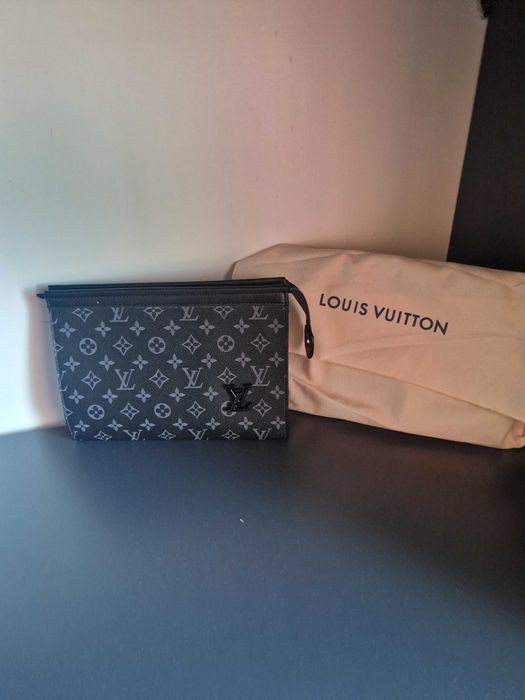 Louis Vuitton мъжки клъч в черен цвят
