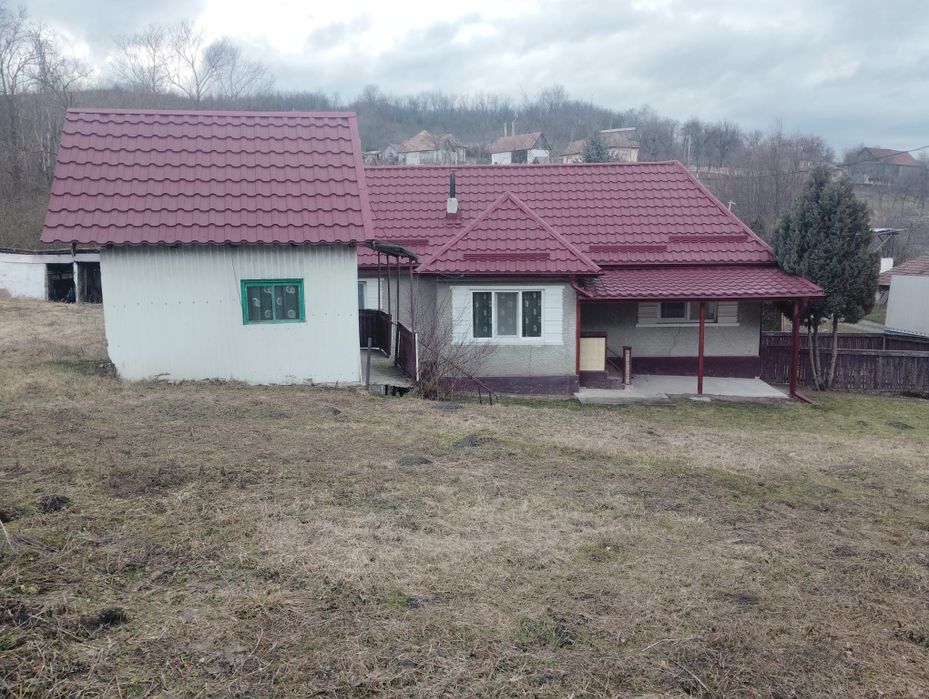 Vând casa in comuna Cornesti sat Lujerdiu