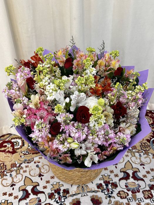 Микс-букет в корзине