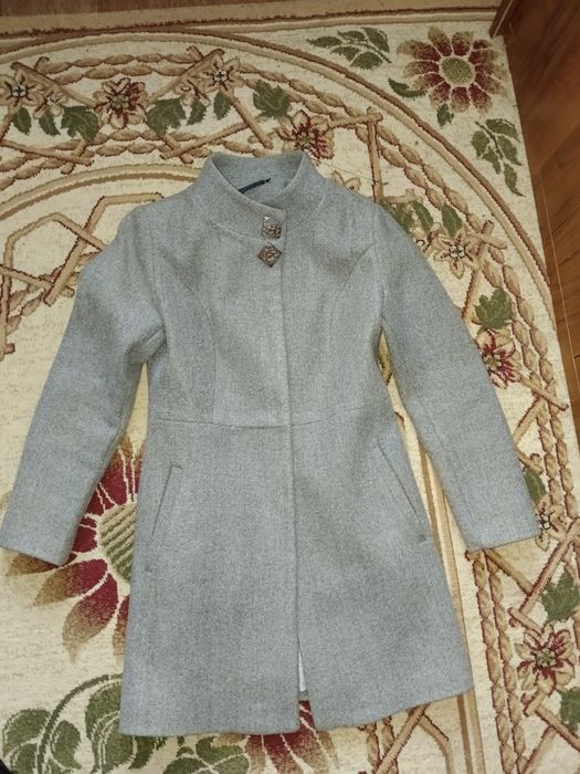 Продам б/у  куртки