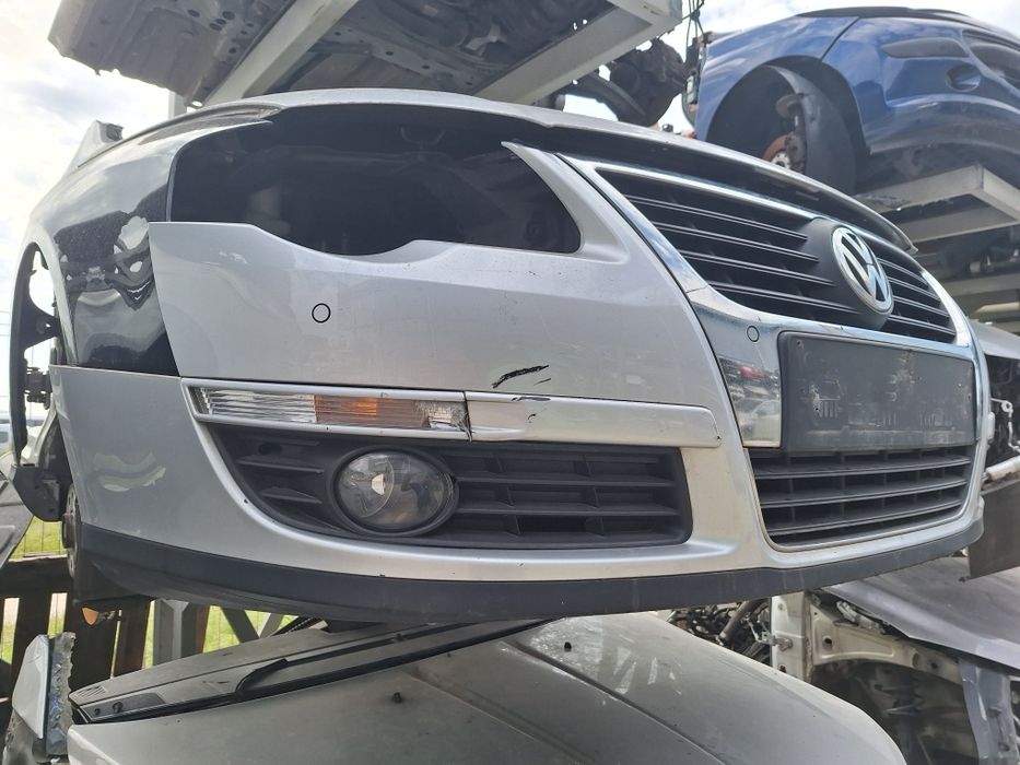 Предна броня с парктроници Vw Passat 6 / Пасат 6