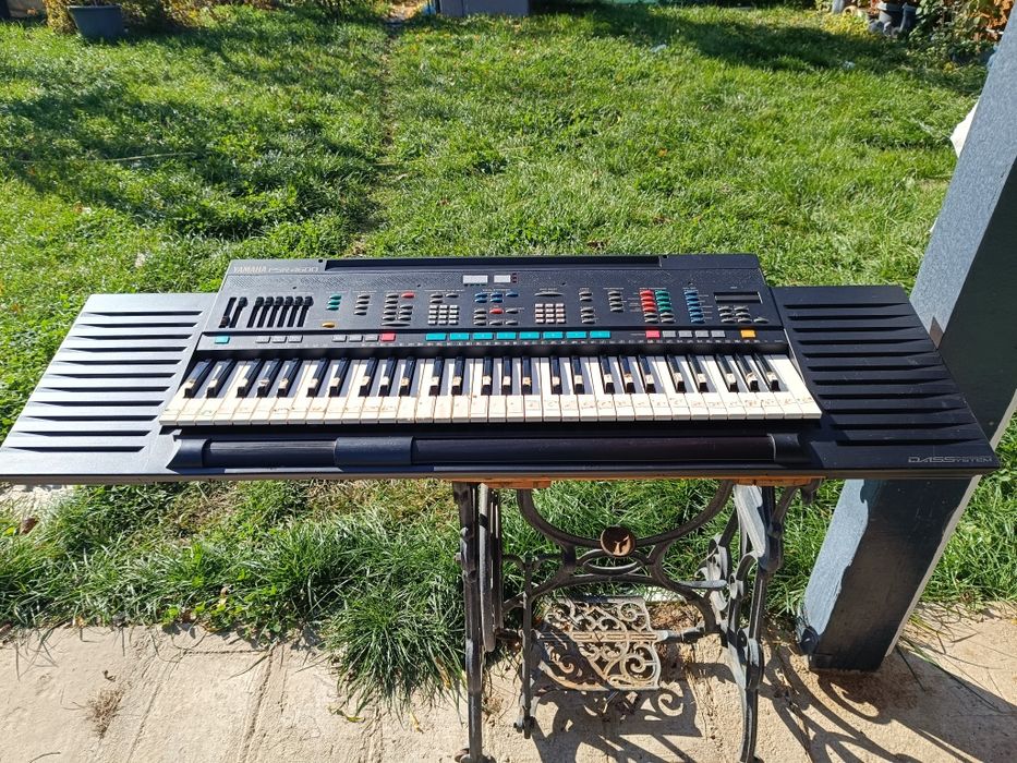 Orga Yamaha PSR-4600