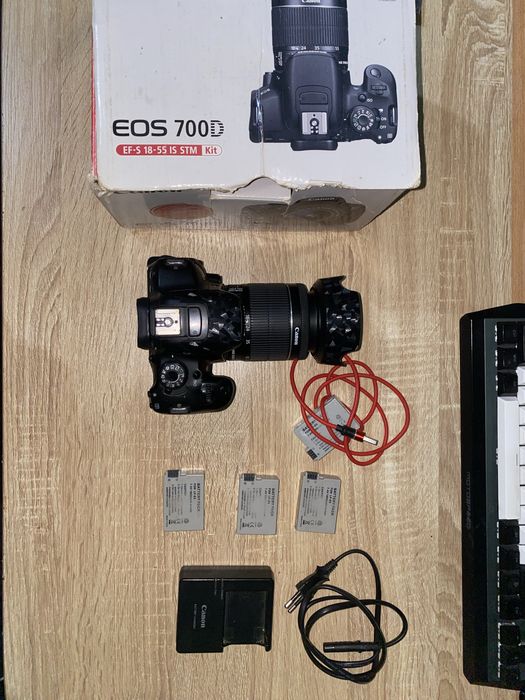 Canon EOS 700D Kit