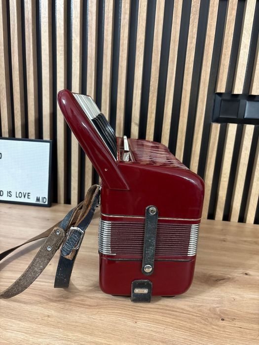 Acordeon Cantulia cu 40 de basi