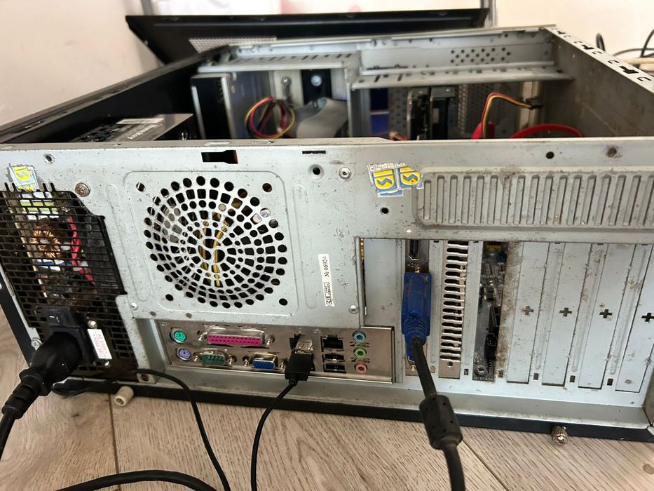 Системный блок все работает