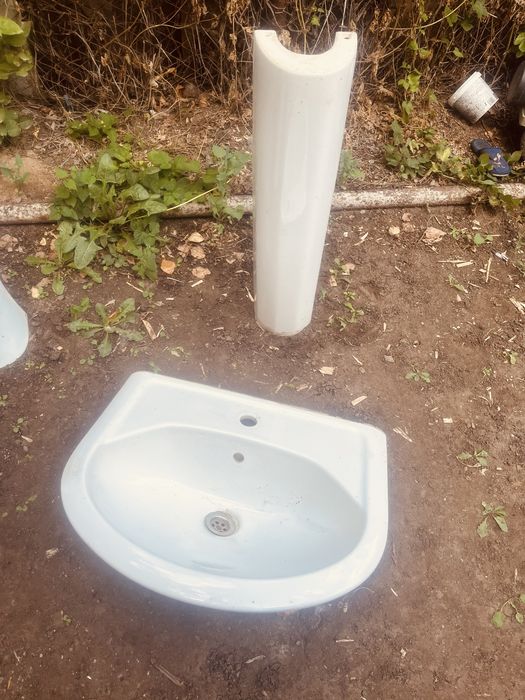 Продам раковины с пьедесталами