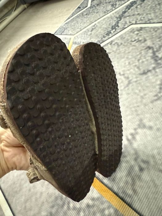 Детские кроссовки