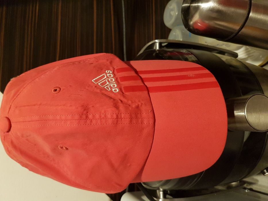 Шапки Adidas, Asics, Lotto, Puma, Reebok и др.