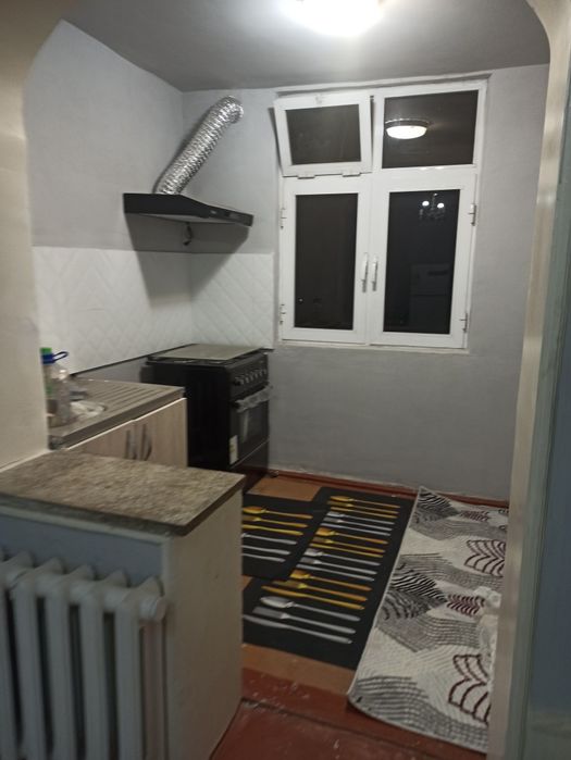 3-хонали критида турон банк олдида