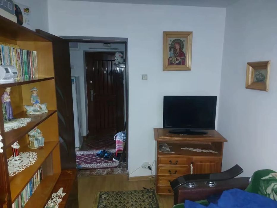 Apartament cu 3 camere 75 mp Harlau ,Hirlau
