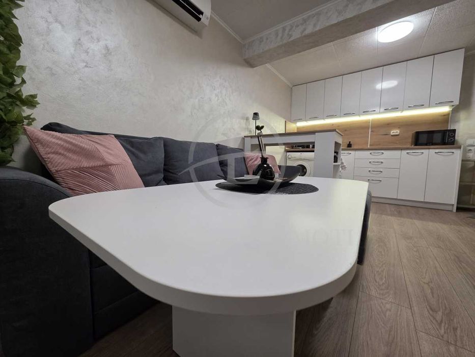 Продава се Едностаен апартамент в Пловдив, Център - 28 кв.м за 1203 €/кв.м - Снимка #5