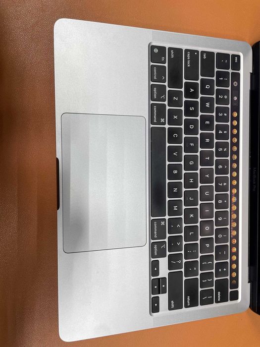 Full Komplekt Macbook Pro M1 + polniy set