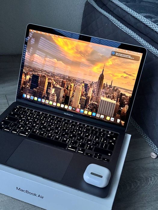 MacBook Air 13 inch M1 8/256  100%