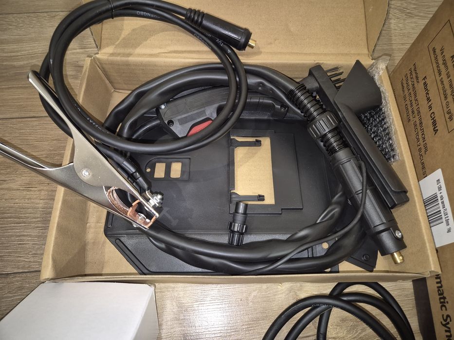 SET aparat sudura + masca Intensiv MIG/MAG/MMA/TIG sarma flux - Masca sudura - electrozi