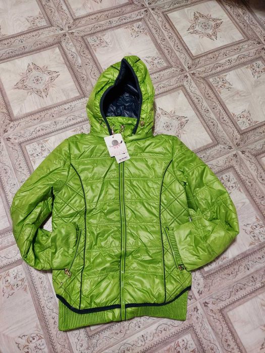 Курточка весна девочке