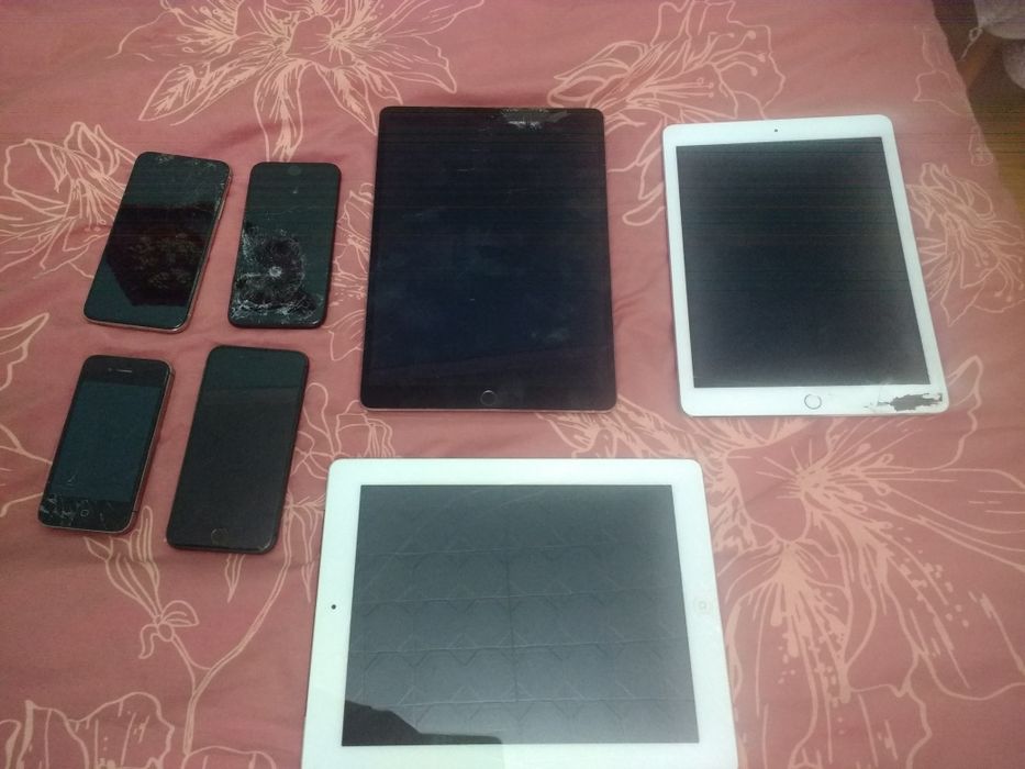 Vând telefoane și tablete iPhone.