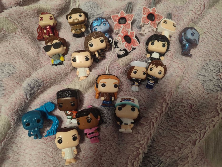 фигурки с киндера joe - strange things