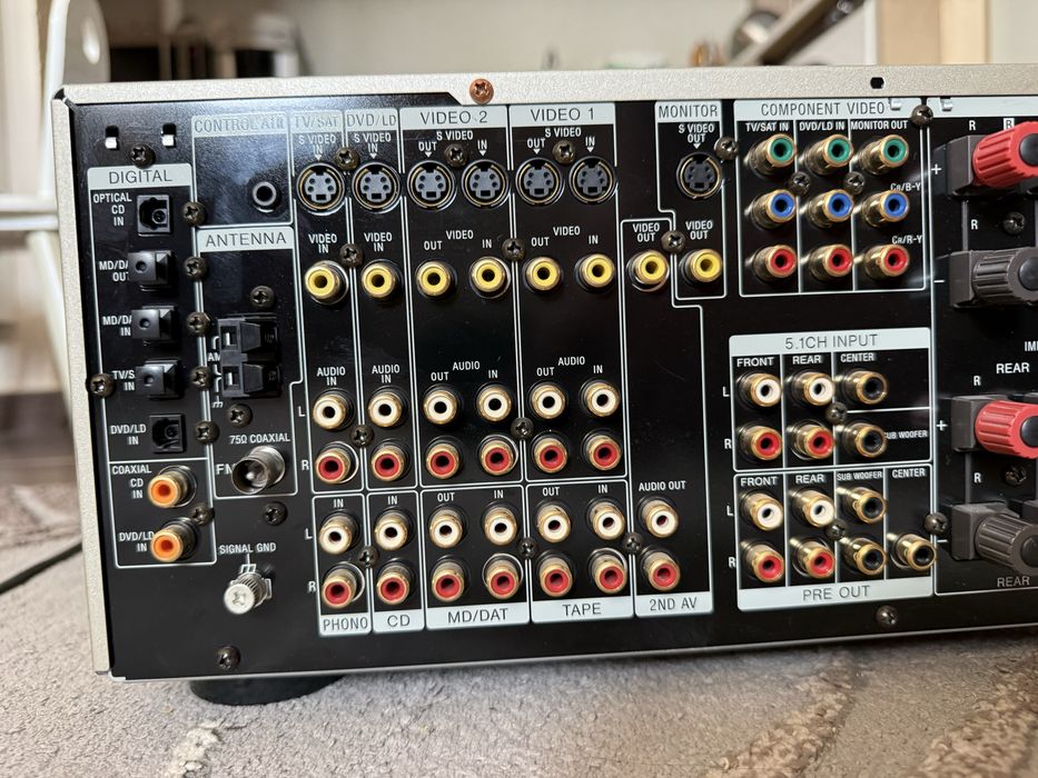 Sony STR-V555ES Като нов