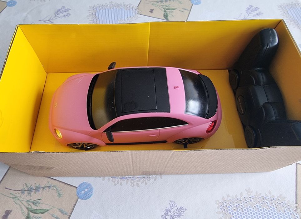 Радио управляема количка VW Beetle 1:24