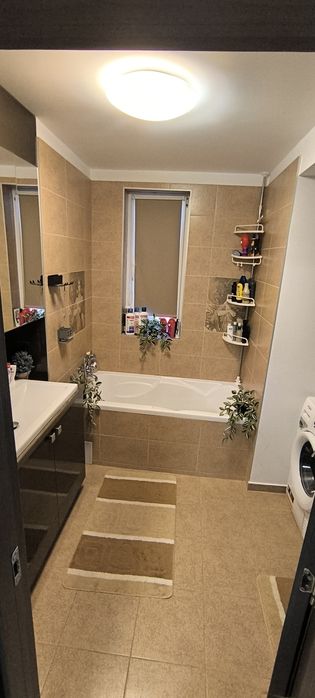 Vând apartament cu 3 camere