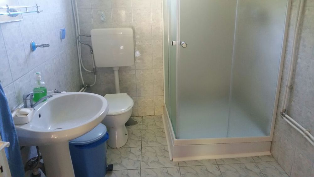 Inchiriez cabana Satic