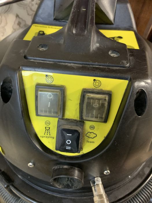 Sofa carpet cleaner sotiladi