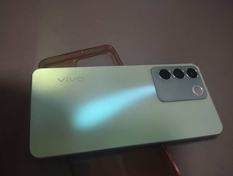 Vivo v27e oзу 16.8+8