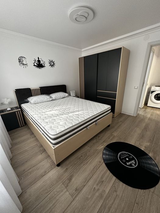 Vand ap. 2 camere, parter, impecabil, la cheie