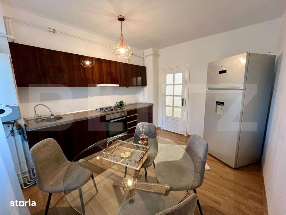 Apartament modern cu 3 camere, 85 mp, centrala si AC, zona CENTRALA