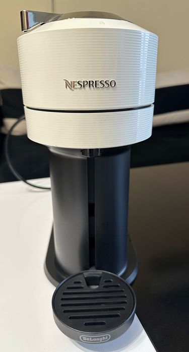Кафе машина Nespresso Vertuo Next