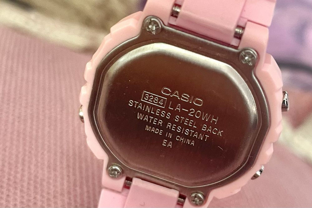 Casio мини часовник - дамски