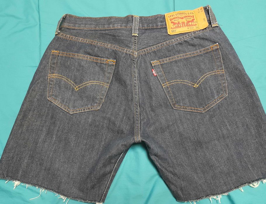 Levis Straus barbatesti scurti 33cu 34