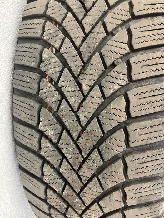 Bridgestone Blizzak LM005 235/65/17 108H DOT2420