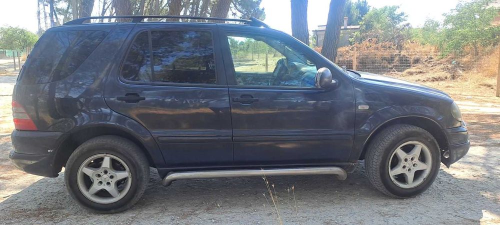 Mercedes ML 270 163К.С